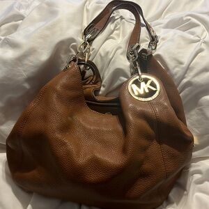 Michael Kors handbag. Brown leather.